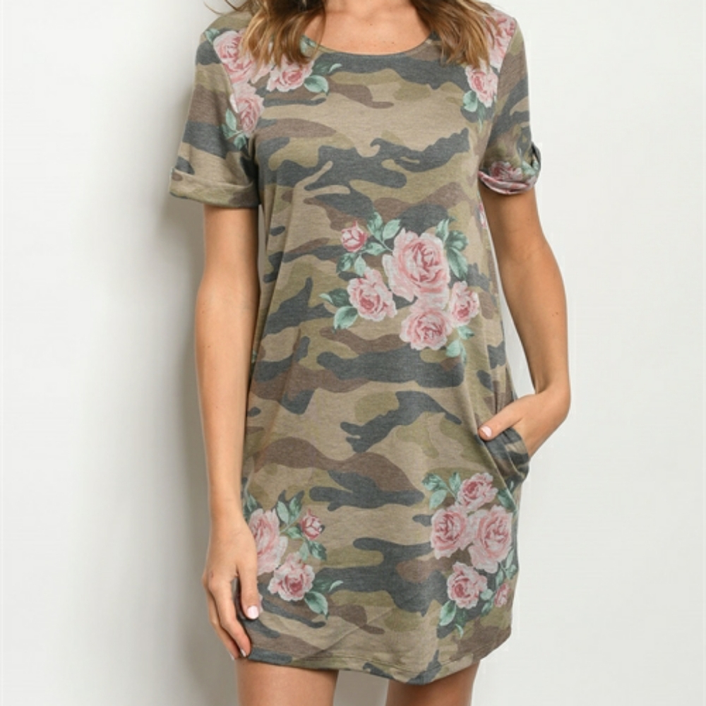 NWT Camo floral Tshirt Dress